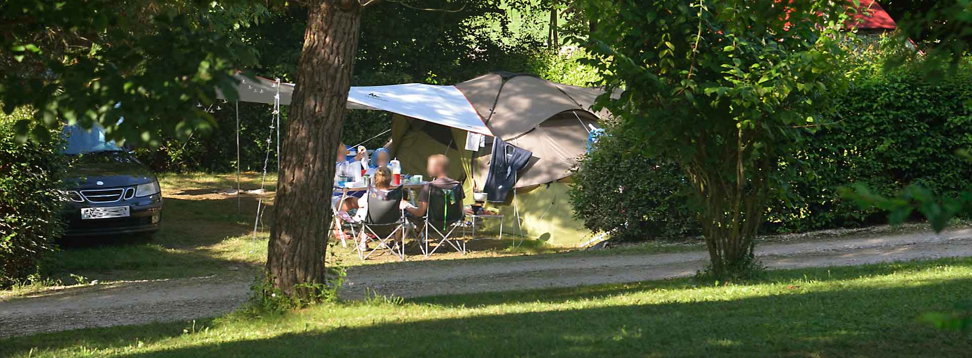 Große ruhige Stellplätze camping occitanie
